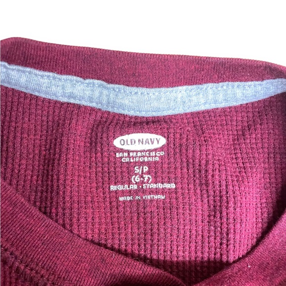 ✨BOYS MAROON SHIRT✨ - Picture 3 of 4